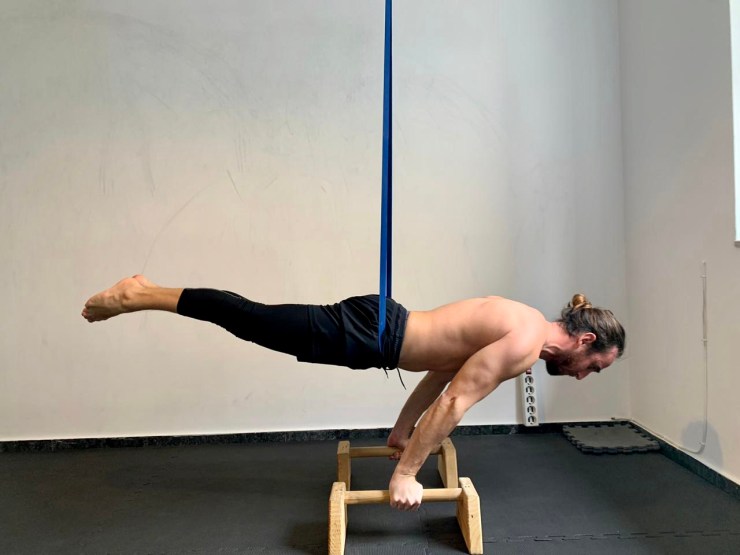 How to Planche – 5 Tips to Master it